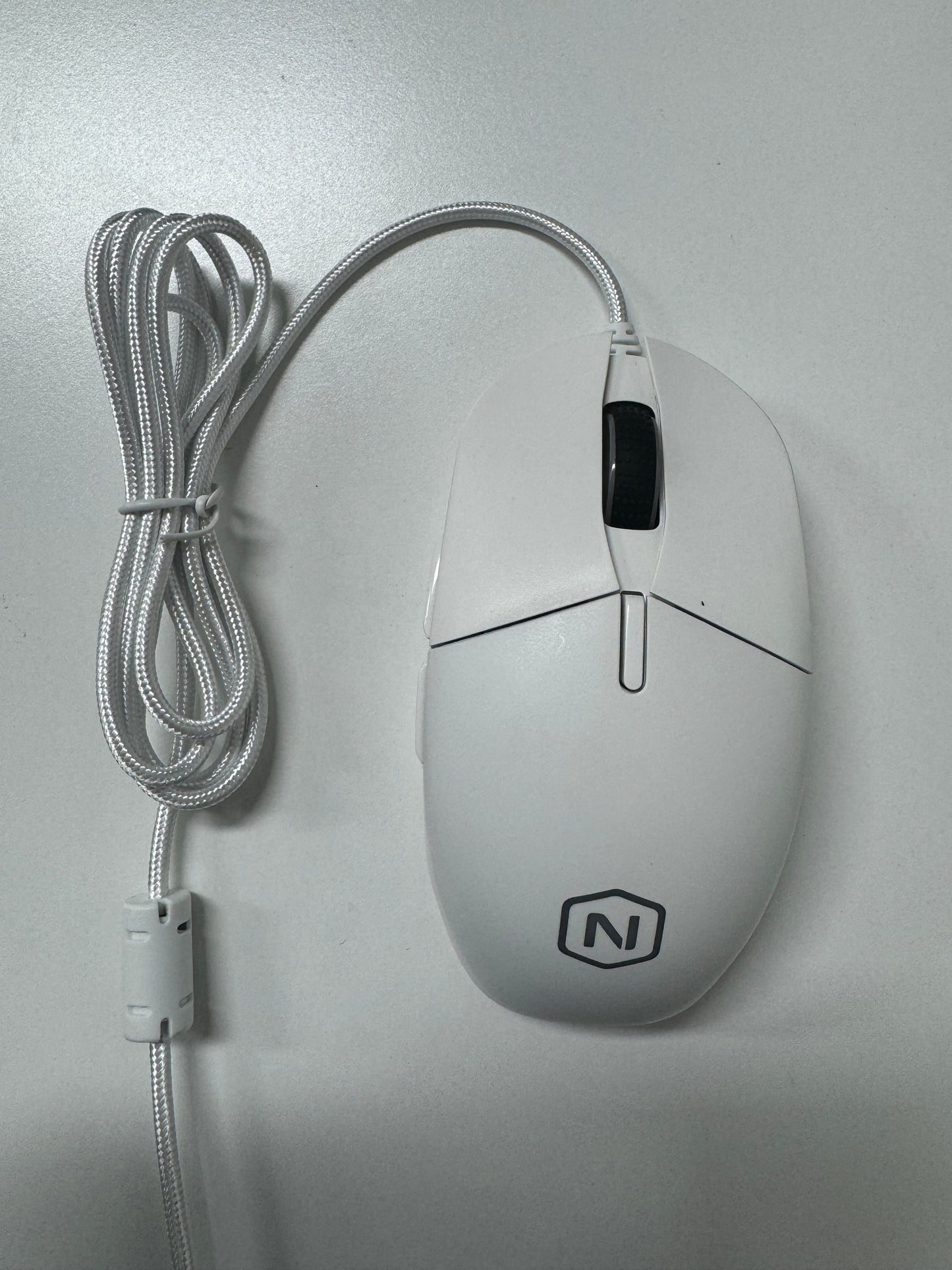 Professional Computer Mouse: High-Precision Sensing, Customizable Buttons, Comfortable Grip, Enhances Gaming Experience.